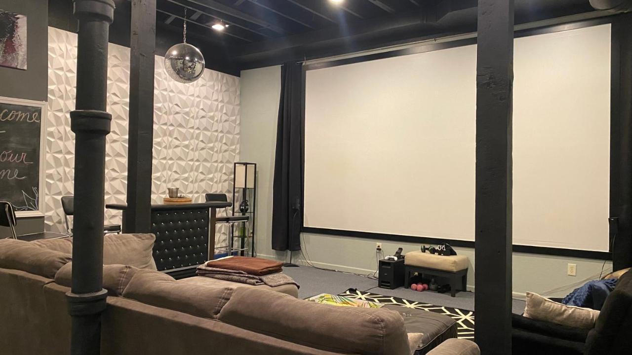 אומהה 160Inch Home Movie Theater- Great For Movie Night! מראה חיצוני תמונה